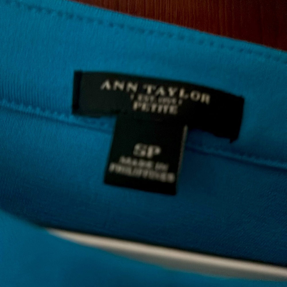 Turquoise top - Picture 2 of 4
